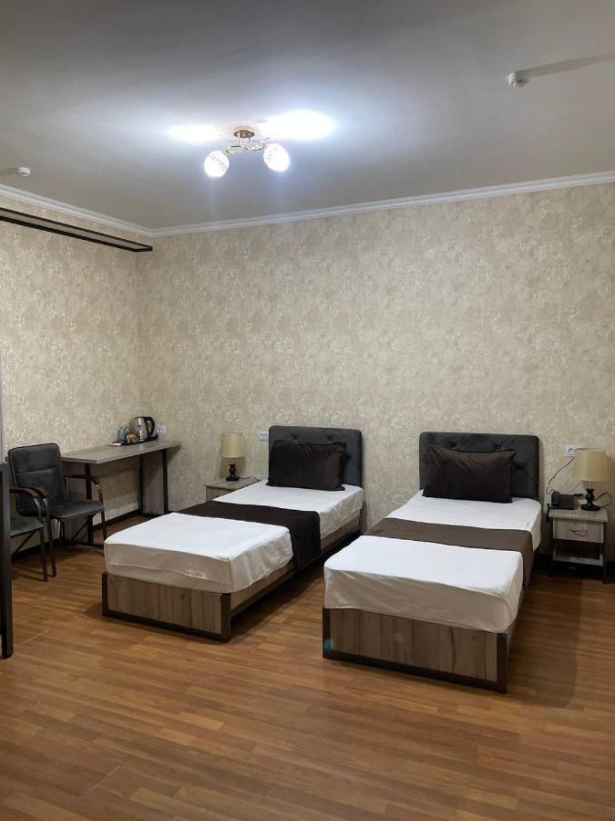 Yantai Hotel Ташкент Екстериор снимка