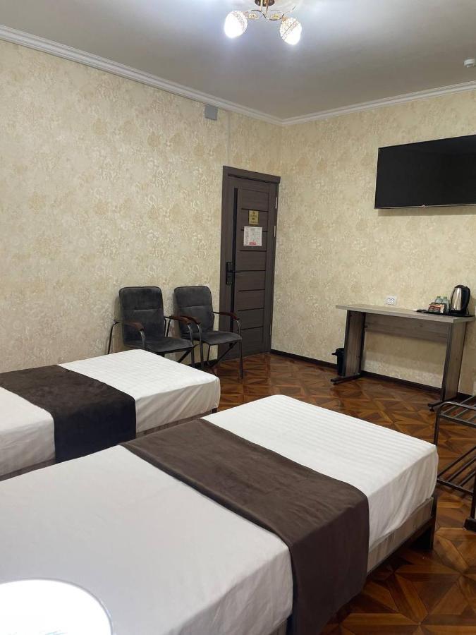 Yantai Hotel Ташкент Екстериор снимка