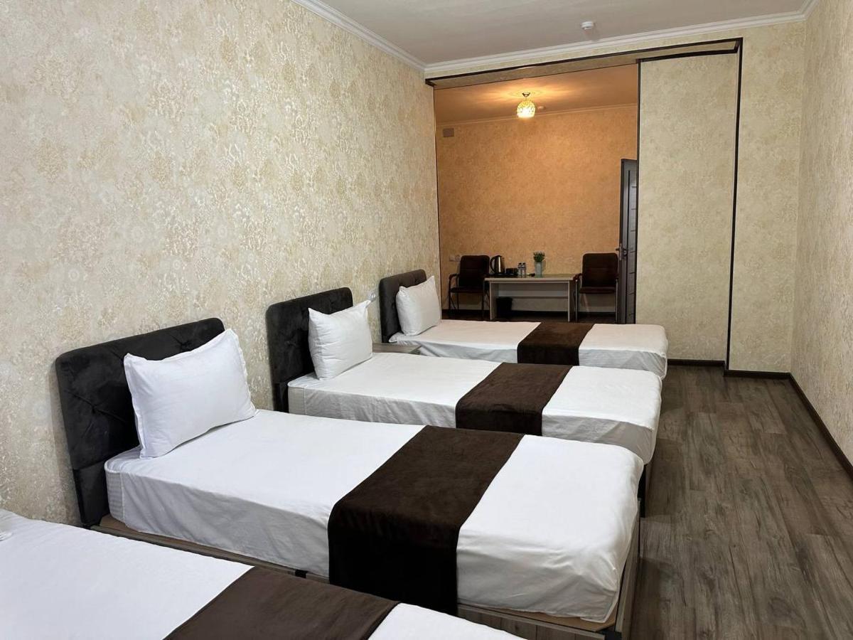 Yantai Hotel Ташкент Екстериор снимка